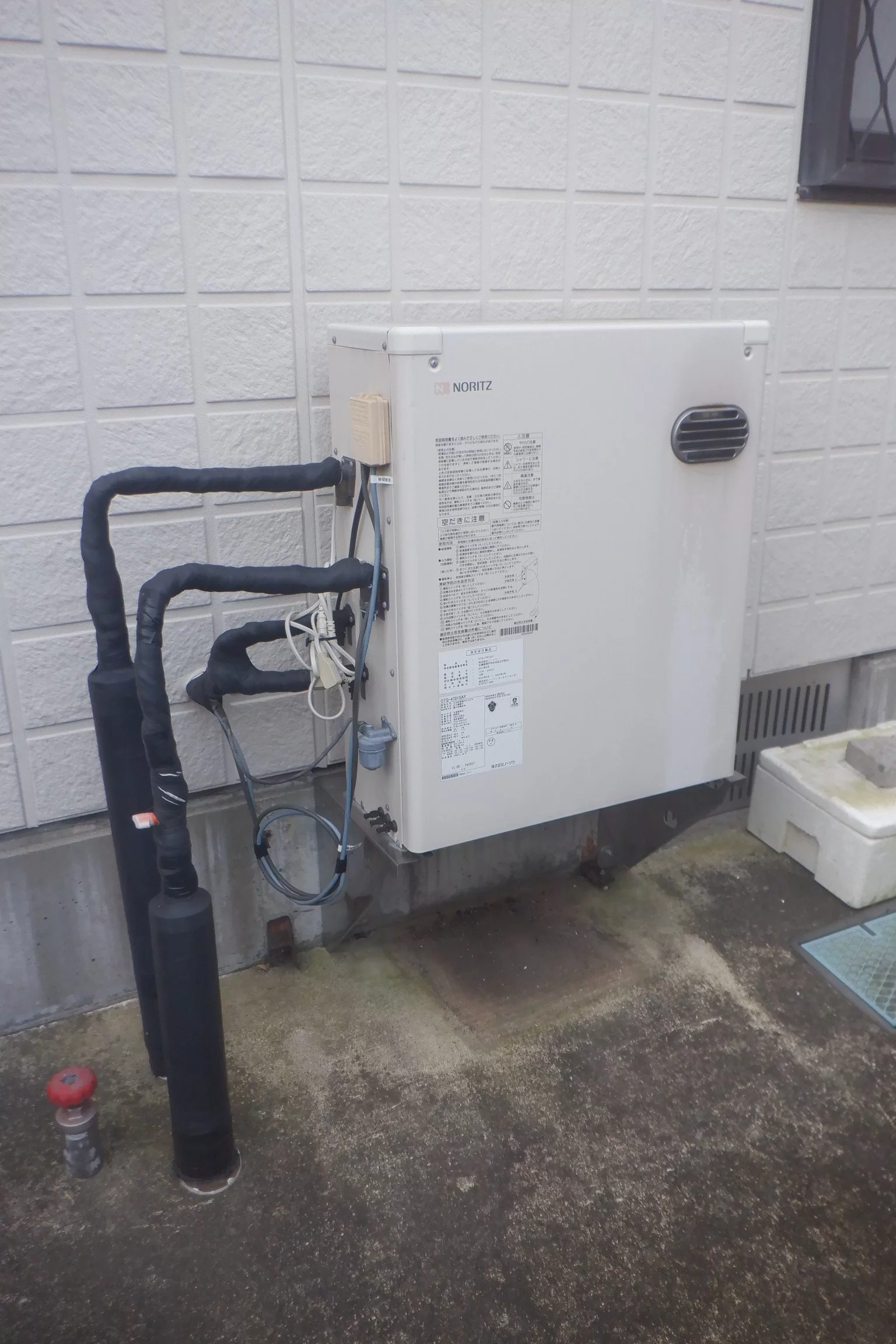   石油給湯器　長府製作所KIBF-4770DA交換（宮城県石巻市泉町）の施工前画像 / 宮城・仙台・山形の給湯器交換［シマツ］