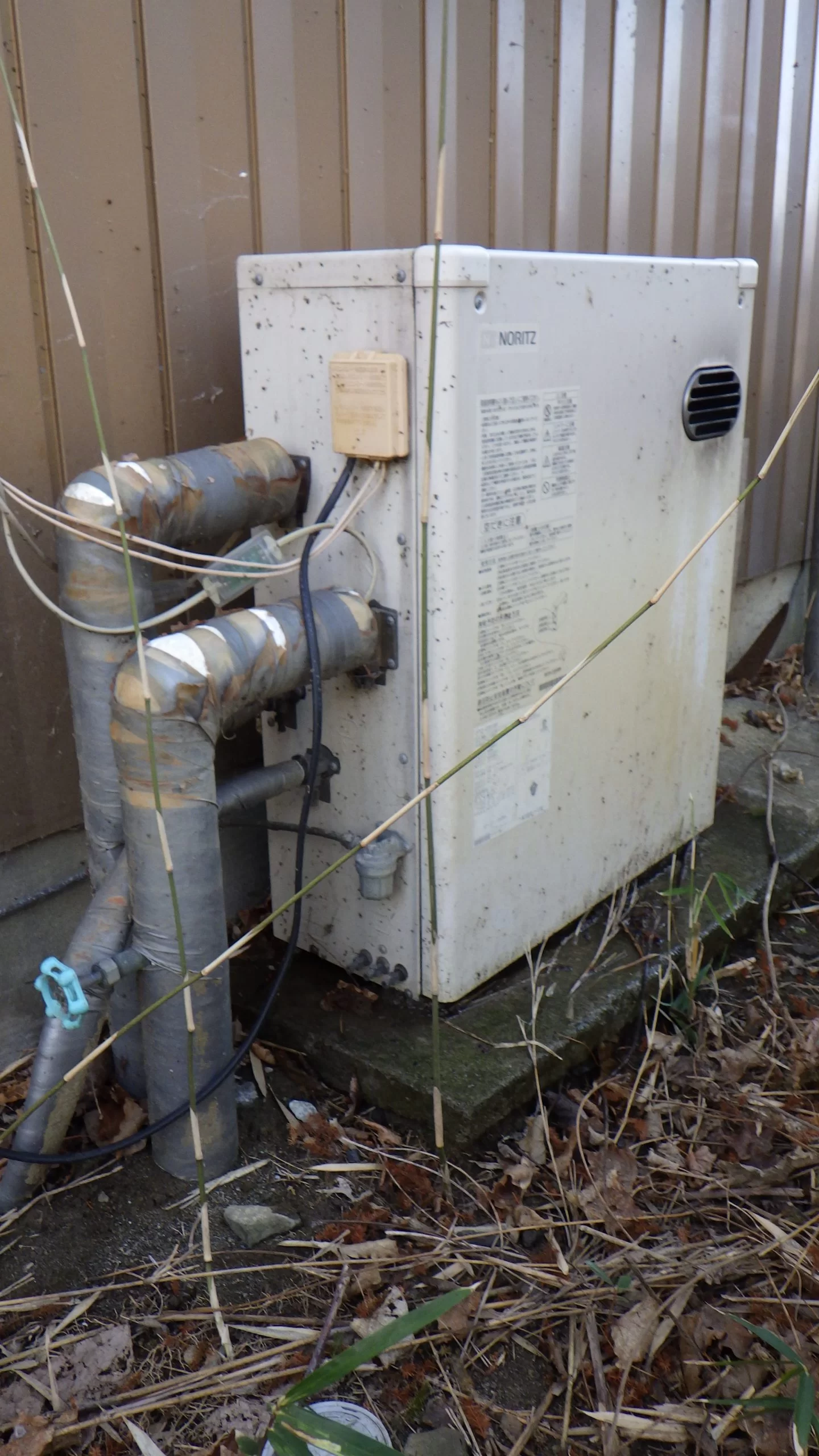   石油給湯器　ノーリツOTQ-4706AY交換（宮城県遠田郡美里町）の施工前画像 / 宮城・仙台・山形の給湯器交換［シマツ］