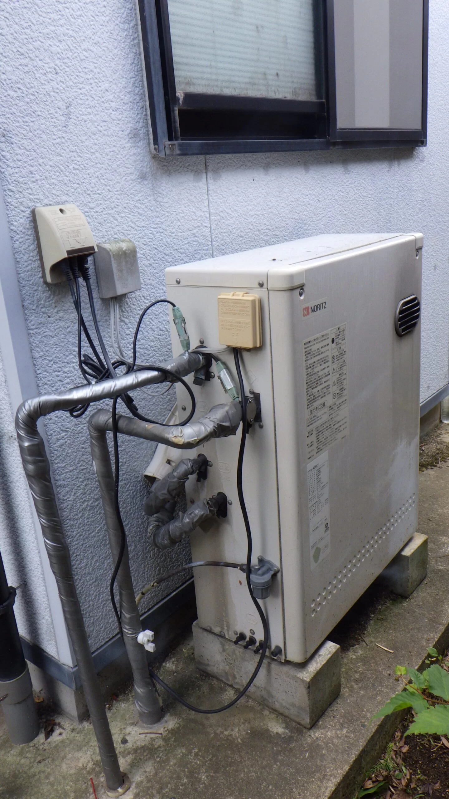   石油給湯器　ノーリツOTQ-4706AY交換（宮城県白石市大平中目）の施工前画像 / 宮城・仙台・山形の給湯器交換［シマツ］