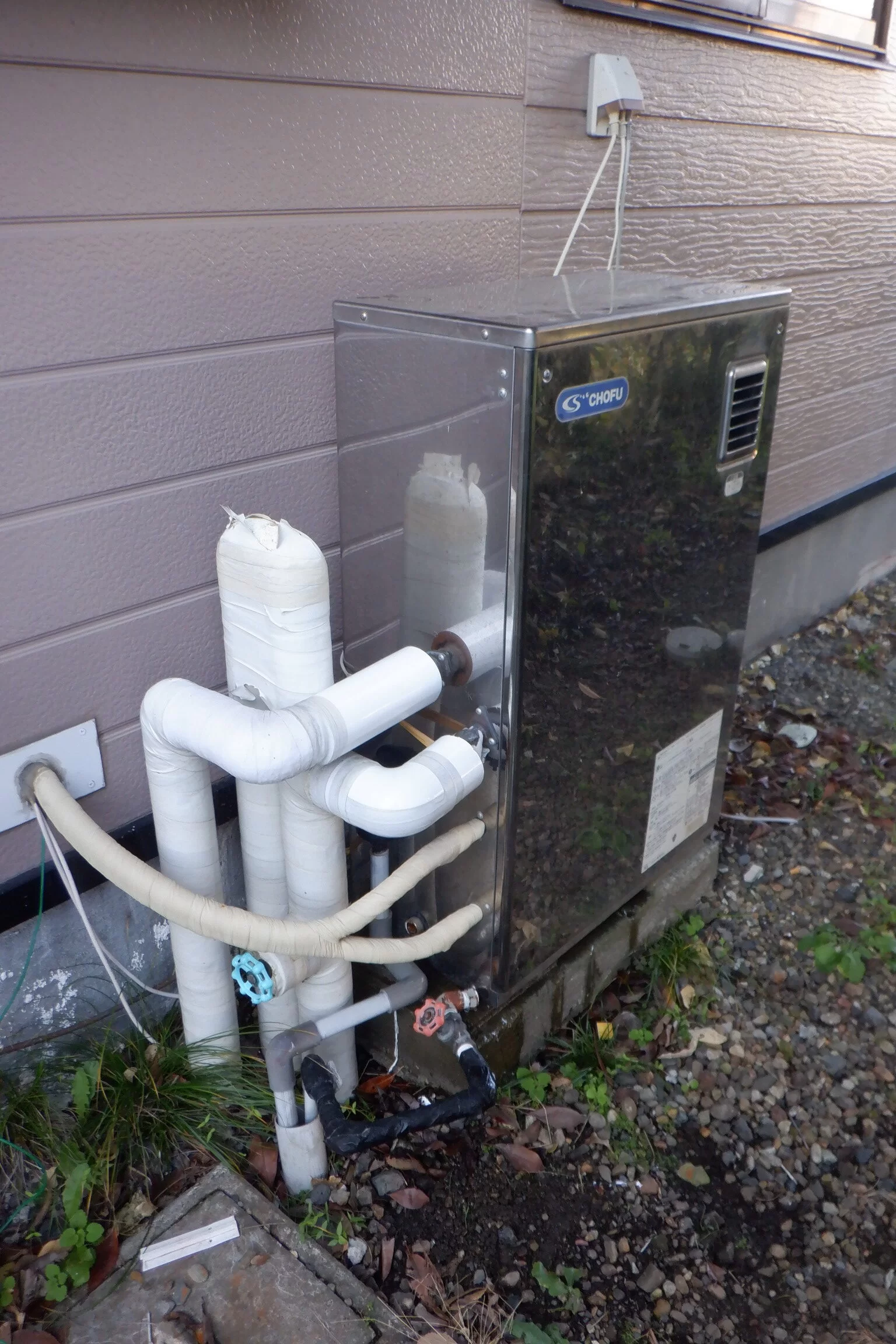   石油給湯器　長府製作所KIBF-4770DA交換（宮城県石巻市あけぼの）の施工前画像 / 宮城・仙台・山形の給湯器交換［シマツ］