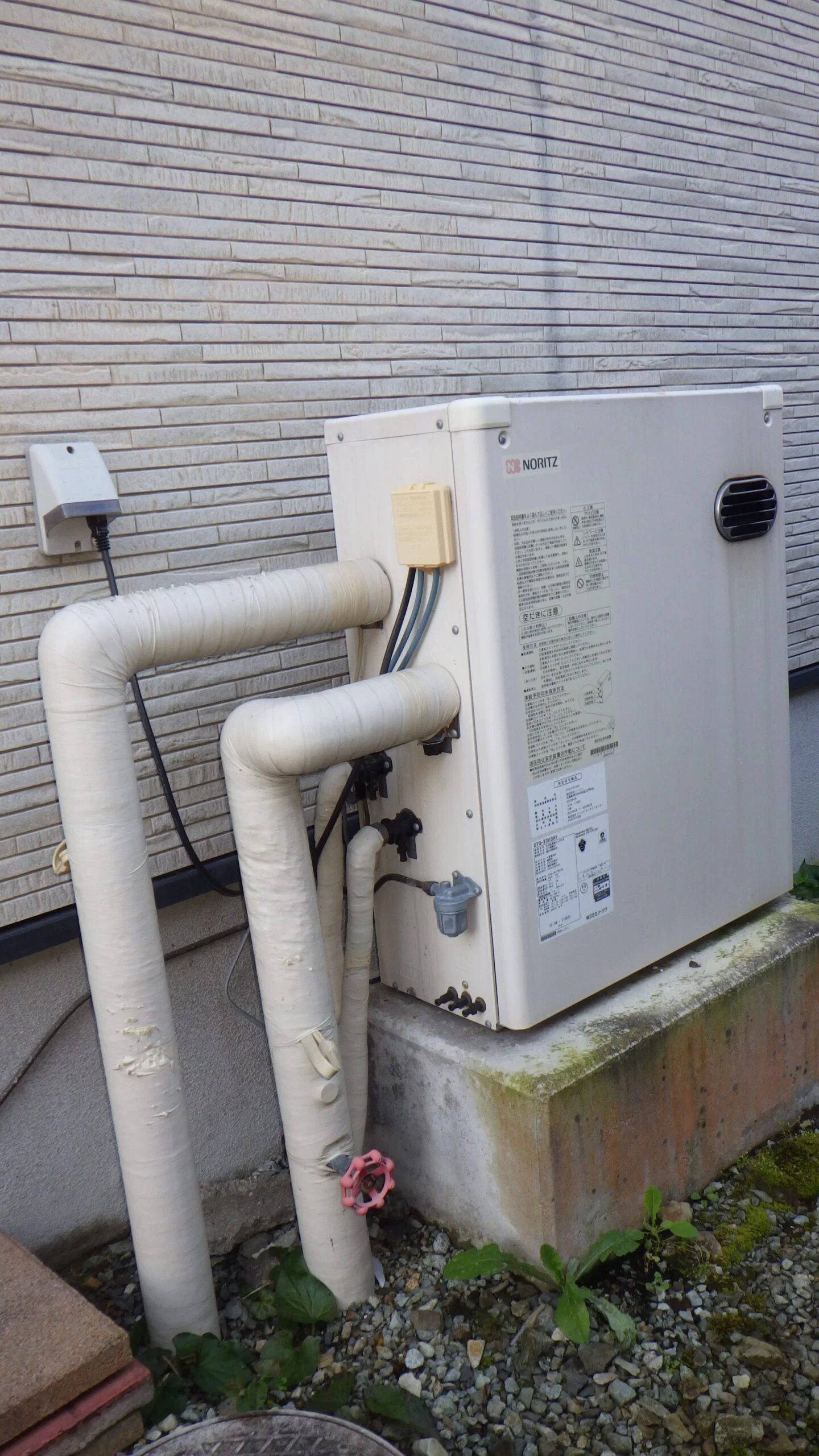   石油給湯器　長府製作所KIBF-4770DA交換（山形県西村山郡西川町）の施工前画像 / 宮城・仙台・山形の給湯器交換［シマツ］